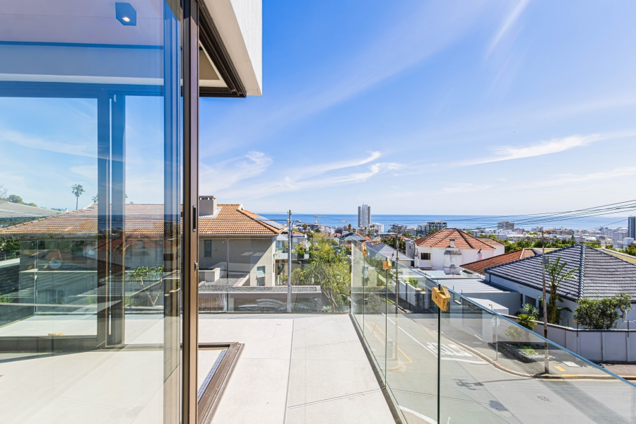 3 Bedroom Property for Sale in Fresnaye Western Cape